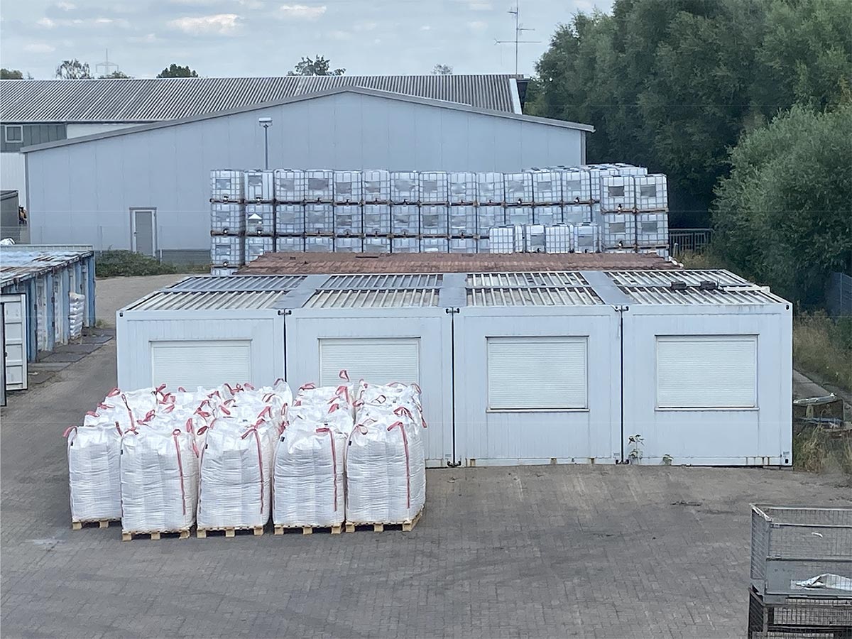 8 Büro- Sanitärcontainer gebraucht gebrauchte Containeranlage mit Büro- und Sanitärcontainern